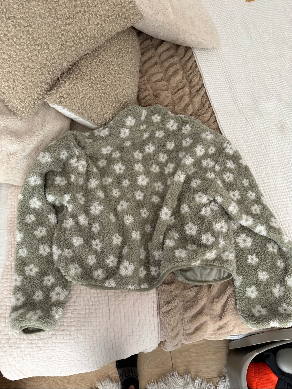 Thread & Supply Olive Green and White Floral Fleece Jacket - Picture 2 of 3